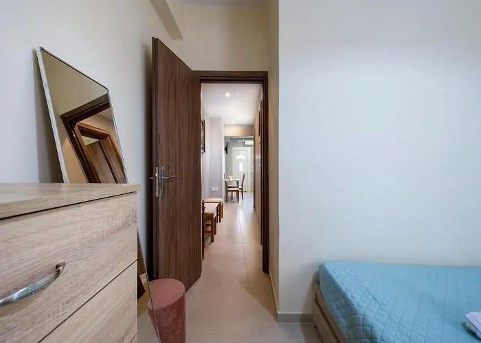 Spot Beach, Food & Coffee Nearby Lejlighed