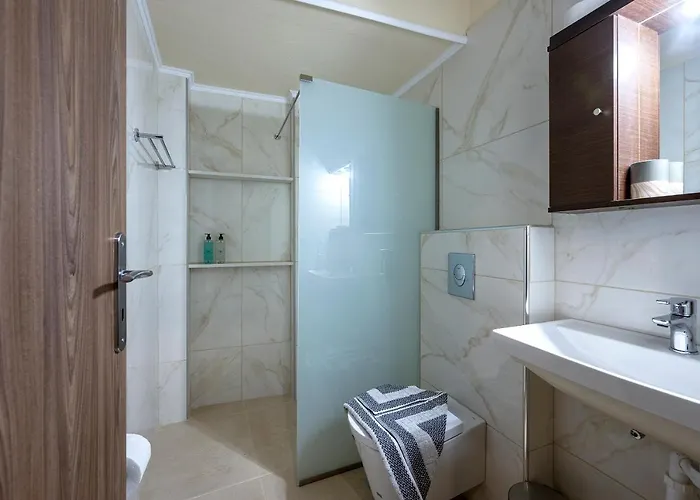 Spot Beach, Food & Coffee Nearby Lejlighed